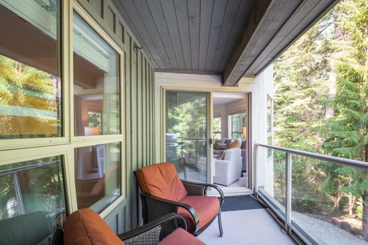 The Aspens By Outpost Whistler Villa Bagian luar foto